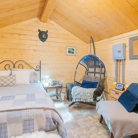 Studio Log Dry Cabin| Aurora Views! Fairbanks Exterior photo