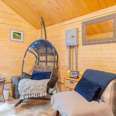 Studio Log Dry Cabin| Aurora Views! Fairbanks Exterior photo
